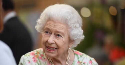 Queen ‘had secret sign so aides could whisk her away if she felt ill’