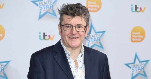 Joe Pasquale ‘nearly dies’ after stabbing himself in freak accident on-stage