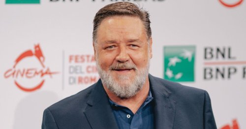 Russell Crowe narrowly avoids bite from venomous snake walking barefoot at home in Australia