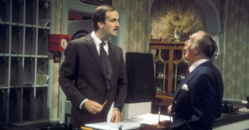 Who was in the cast of the original Fawlty Towers and how many episodes were there?