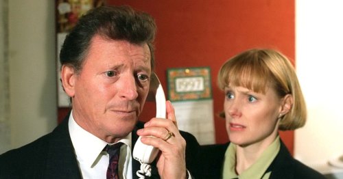 Coronation Street stars pay tribute as Mike Baldwin actor Johnny Briggs ...