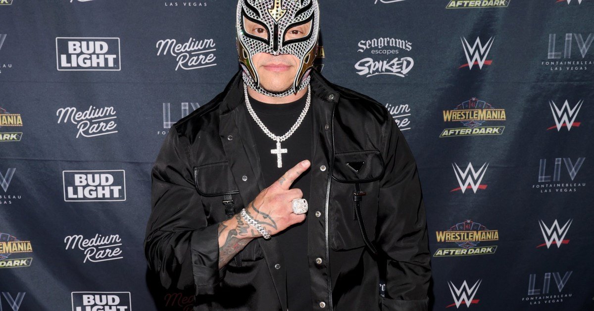 WWE star Rey Mysterio suffers injury with WrestleMania match in doubt