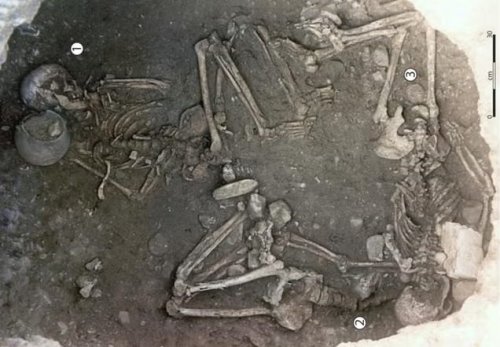 French grave reveals grisly Mafia-style murder