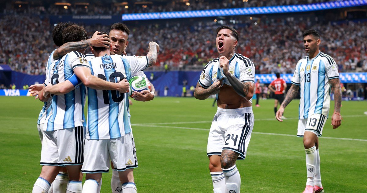 Egypt file formal complaint with FIFA after Argentina's controversial win