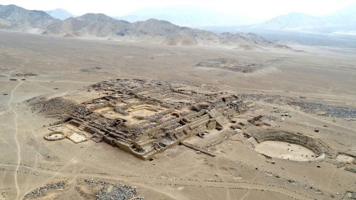 4,000-year-old altar — used for ceremonial burns — found near pyramid in Peru
