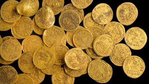 City under siege hid stash of gold coins 1,300 years ago. It was just found in Israel