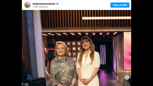Kelly Clarkson breaks down talking about her difficult pregnancies with Hillary Clinton