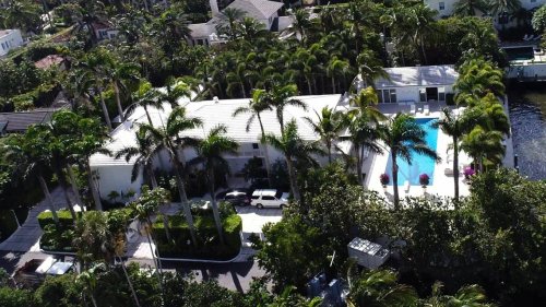 Another Jeffrey Epstein secret: In world of Palm Beach mansions, his was unremarkable