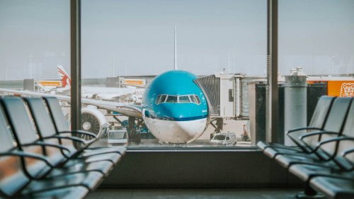 70-year-old legal resident detained at Boston airport after trip, advocates say