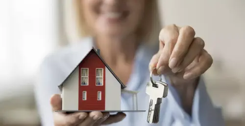 "Living lean AF": Miami Sounds Off on Wild Rent Prices, Skimpy Salaries