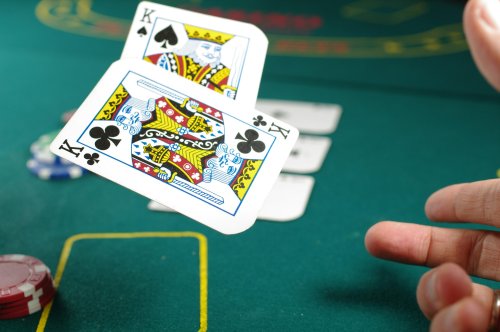 Beginner Poker Tips from Professional Players