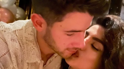Sealed with a kiss: Priyanka Chopra, Nick Jonas indulge in PDA ahead of baseball match