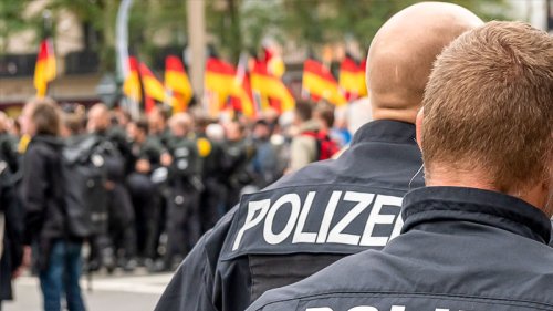 „Verrohung“ - Deutlich mehr politisch motivierte Straftaten in Thüringen