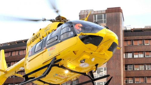Bimbo di 5 anni travolto da un'auto nel Milanese: portato via in elicottero