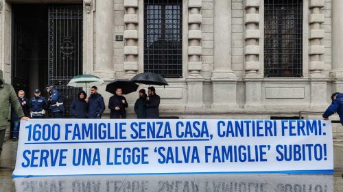 Casa comprata e cantiere sequestrato, la rabbia di 1.600 famiglie