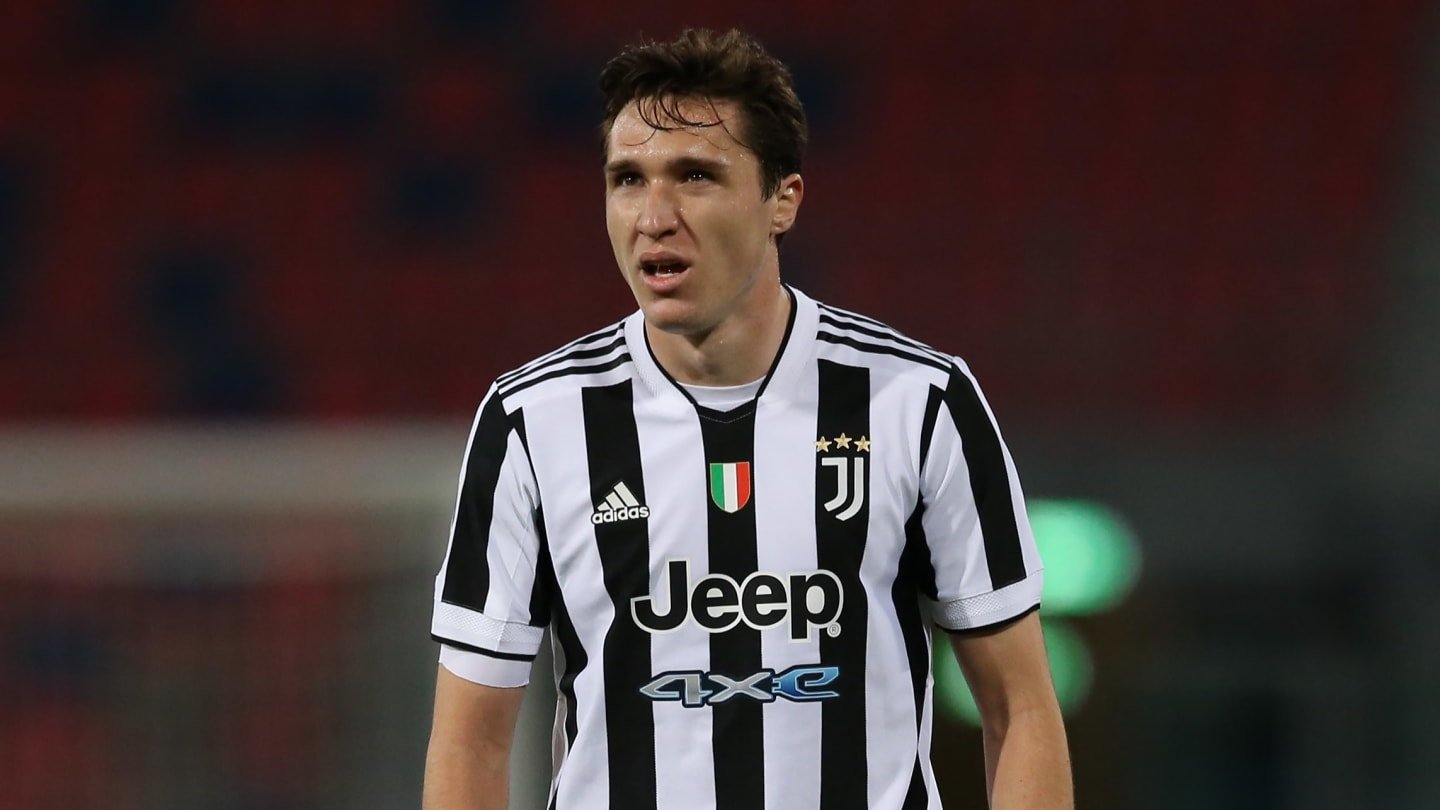 Liverpool linked with €100m bid for Juventus star Federico Chiesa