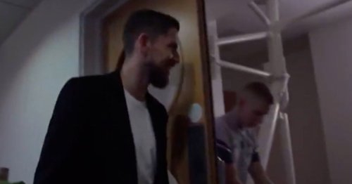 Oleksandr Zinchenko reaction to Jorginho arriving at Arsenal caught on camera