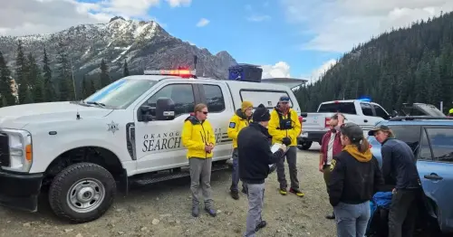 Miracle as rock climber survives 400ft plunge in North Cascades thanks to incredible pluck