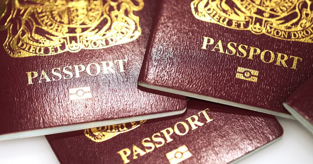 'Vital' travel advice issued to Brits who still carry burgundy passports