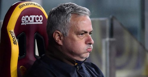 Mourinho finds walls closing in on him at Roma as familiar criticism reappears