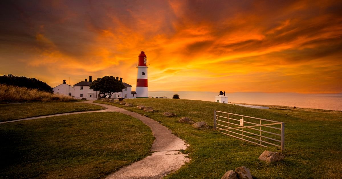 Beautiful UK seaside village with 17th century charm and upmarket vibe