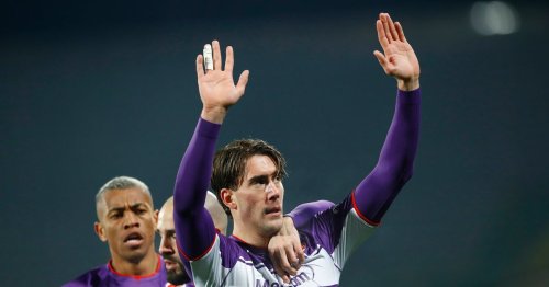 Fiorentina boss claims Dusan Vlahovic is "motivated" amid Arsenal transfer links