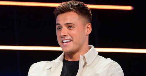 Love Island's Brad McClelland sparks Chloe Veitch dating rumours