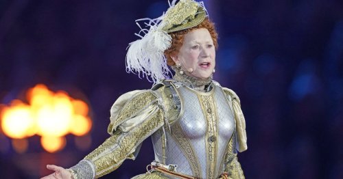 Queen's reaction to Helen Mirren's portrayal of Elizabeth I leaves viewers in stitches