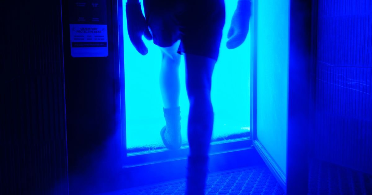 Brit frozen in liquid nitrogen chamber for chance of reawakening in far future