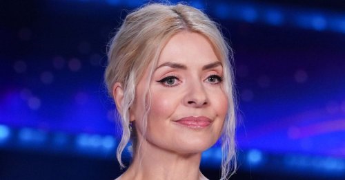 Holly Willoughby constantly 'breaking down in tears' over huge career 'regret'