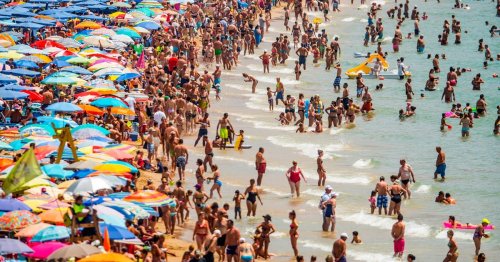 Monkeypox travel warning: Brits told to stay alert for symptoms as virus spreads