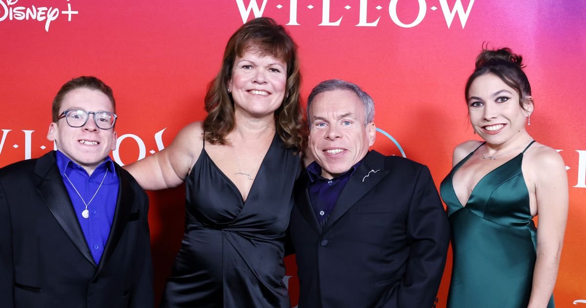 Warwick Davis and his kids issue heartbreaking tribute to wife Samantha after tragic death