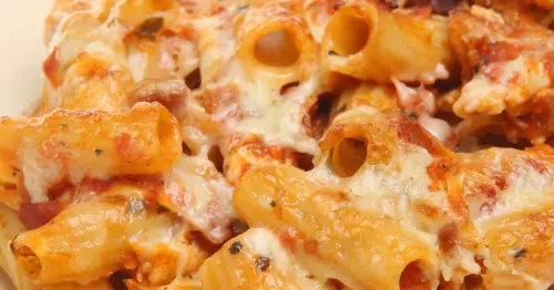 Jamie Oliver's simple sausage pasta bake 'beats a takeaway' and it's quick to rustle up