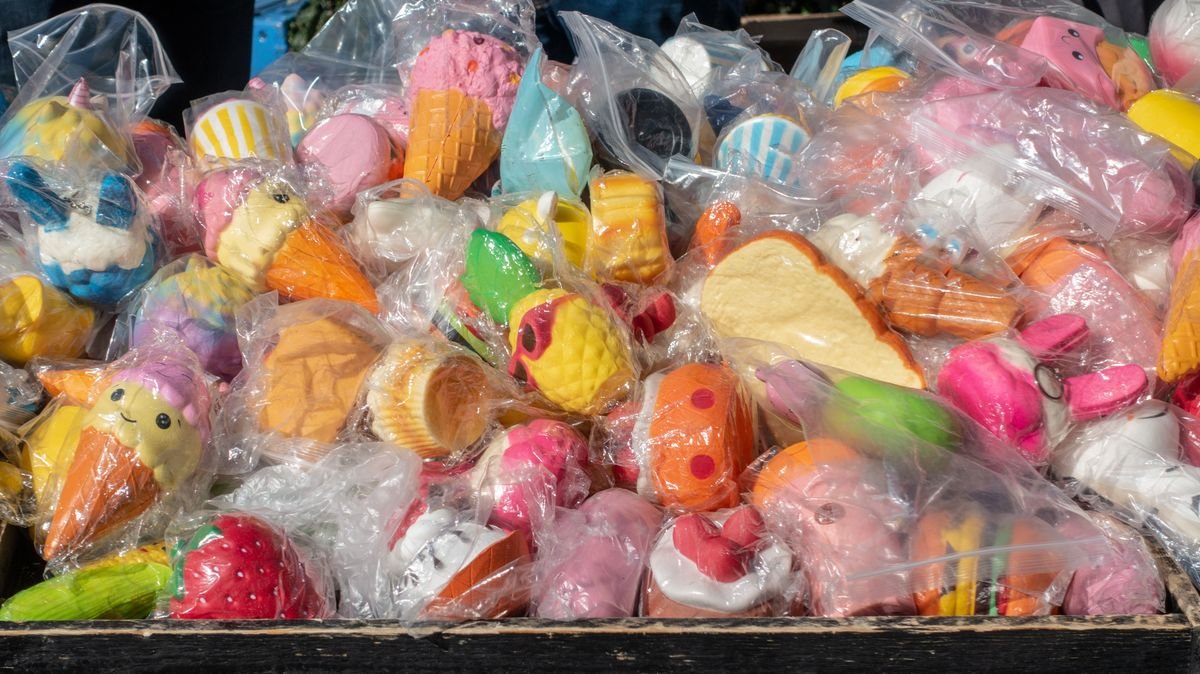 Viral kids' toys could be confiscated at UK airport security - warning to parents