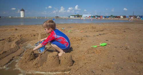 Brits love beautiful beach with colourful huts that's 'perfect for a day trip'