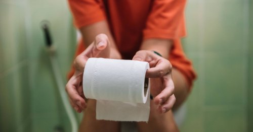 GP says 'get to a doctor' if you see this cancer red flag in bathroom