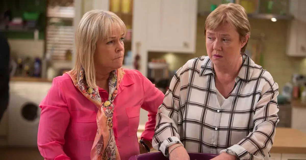 Linda Robson 'realised something wasn't right' on lunch date with Pauline Quirke