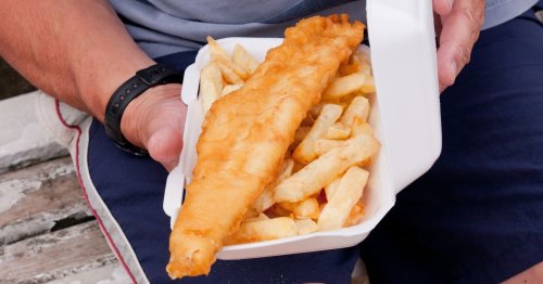 Mum speechless as kind stranger pays for family's chippy after she'd had 'bad week'