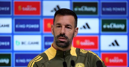 Ruud van Nistelrooy told next job is clear as Leicester 'shortlist three' managers