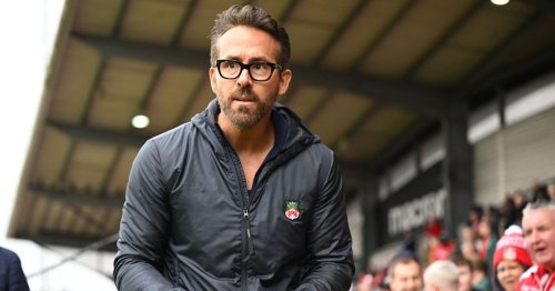 Ryan Reynolds extends offer to footballing legend to help Wrexham title charge