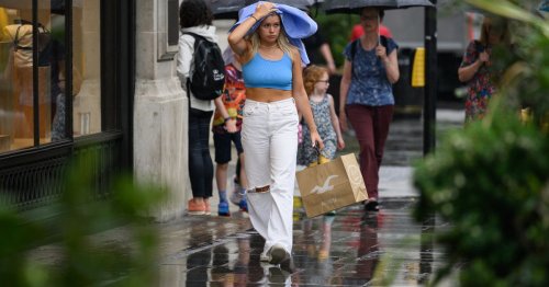 Met Office warns one month's rain to lash parts of UK during weekend thunderstorm heatwave