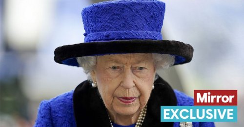 Queen has gone to private retreat to reflect 'after traumatic year', says expert