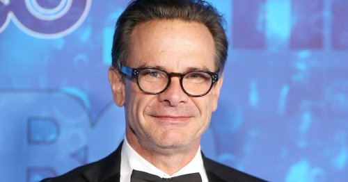 Girls star Peter Scolari who played Lena Dunham's dad dies after cancer battle