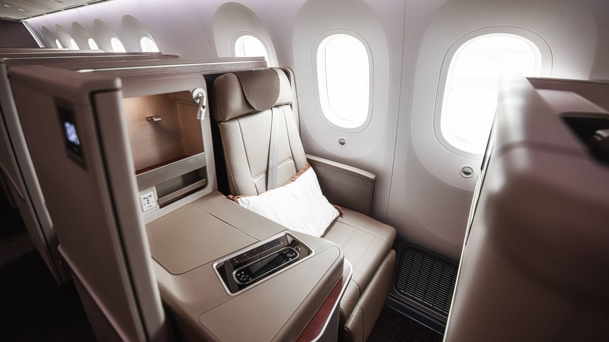 'I gave my first class upgrade to stranger 20 years ago and it changed my life'