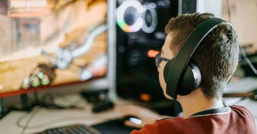 Gamers could face irreversible hearing loss and tinnitus from loud noises