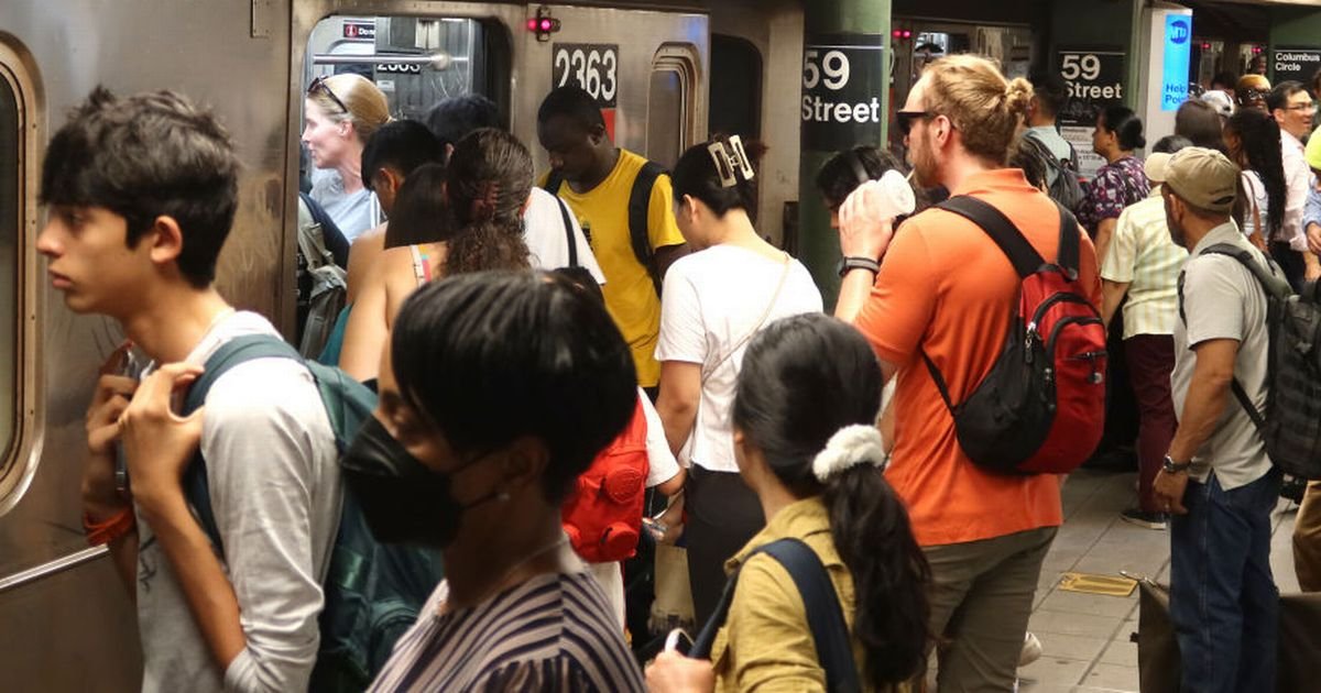 Huge UK pop star surprises train riders with impromptu gig in unrecognisable disguise