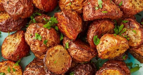 Air fryer fans using this 50p hack to make 'the perfect roast potatoes' and it's so simple