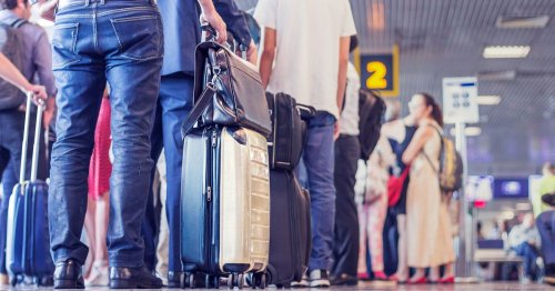 Woman takes one item on plane to avoid 'travel chaos' and it works every time