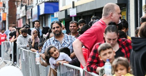 Chaos as huge queues fill streets after takeaway offers fish and chips for 45p