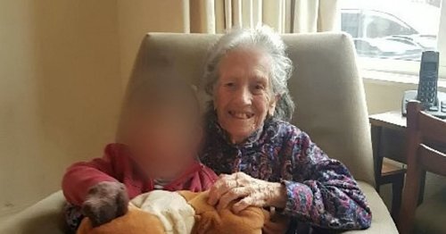 Blind woman waiting for ambulance on floor for hours sucked tissue for moisture